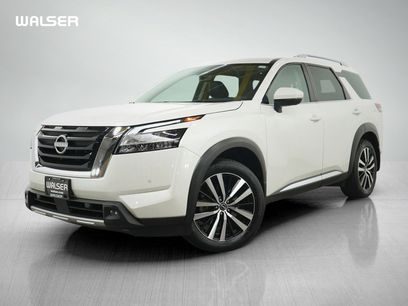 Used 2024 Nissan Pathfinder Platinum