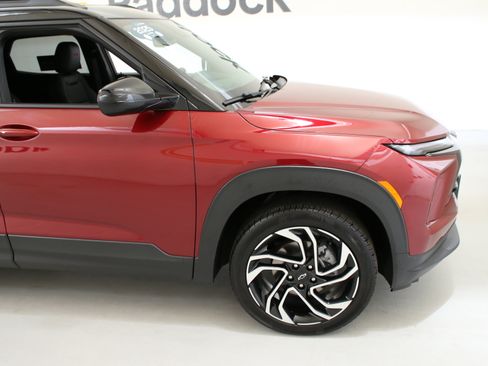 Certified 2025 Chevrolet TrailBlazer RS w/ Convenience Package AWD/4WD image 11
