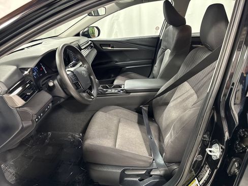 Used 2025 Toyota Camry LE FWD image 3