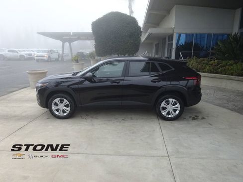 New 2026 Chevrolet Trax LS image 5