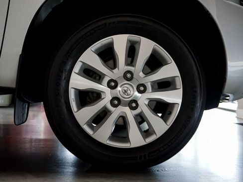 Used 2022 Toyota Sequoia Platinum AWD/4WD image 49