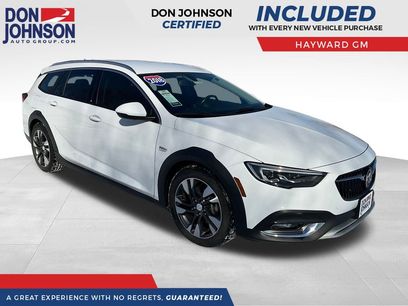Used 2018 Buick Regal Essence w/ Driver Confidence Package #1