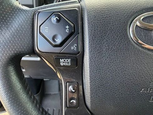 Used 2022 Toyota 4Runner TRD Off-Road Premium image 15