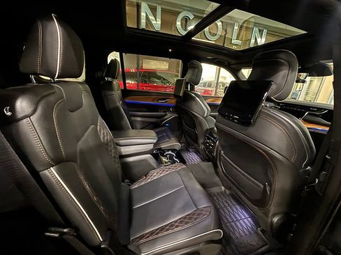Used 2023 Jeep Grand Cherokee L Summit AWD/4WD image 11