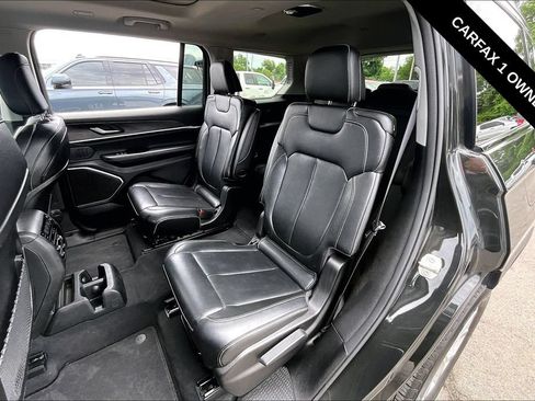 Used 2024 Jeep Grand Cherokee L Limited AWD/4WD image 6