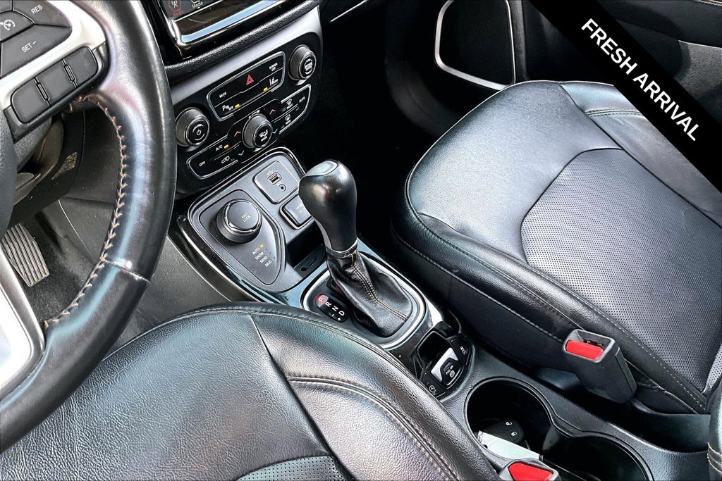 Used 2018 Jeep Compass Limited AWD/4WD image 8