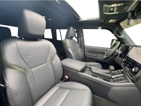 Used 2025 Lexus GX 550 image 33