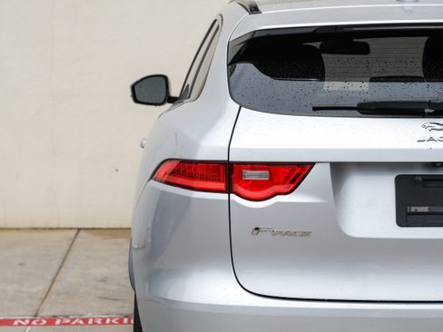 Used 2018 Jaguar F-PACE Prestige AWD/4WD image 44