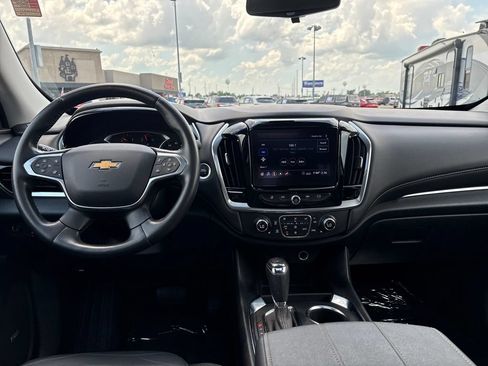 Used 2020 Chevrolet Traverse LT w/ LT Premium Package AWD/4WD image 35
