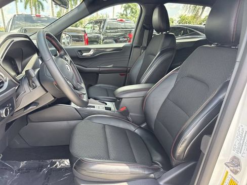 Used 2024 Ford Escape ST-Line w/ Tech Pack #1 FWD image 11