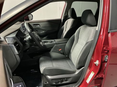 Used 2022 Nissan Rogue SV image 21