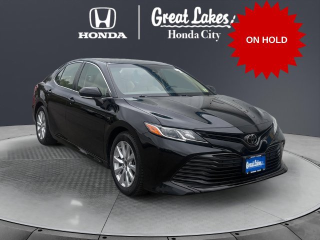 Used 2018 Toyota Camry LE w/ Convenience Package FWD image 1