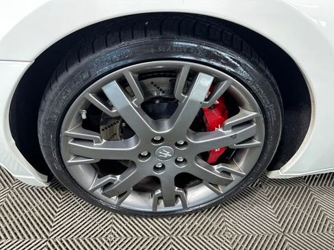 Used 2012 Maserati GranTurismo S image 10