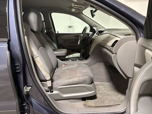 Used 2014 Chevrolet Traverse LS FWD image 21