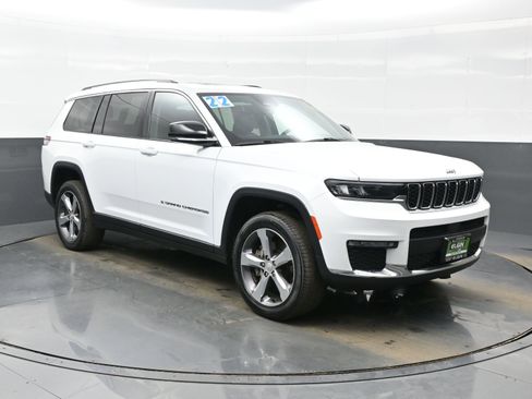 Used 2022 Jeep Grand Cherokee L Limited image 8