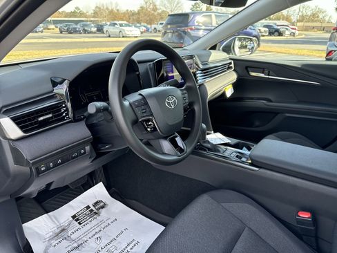New 2025 Toyota Camry LE image 15