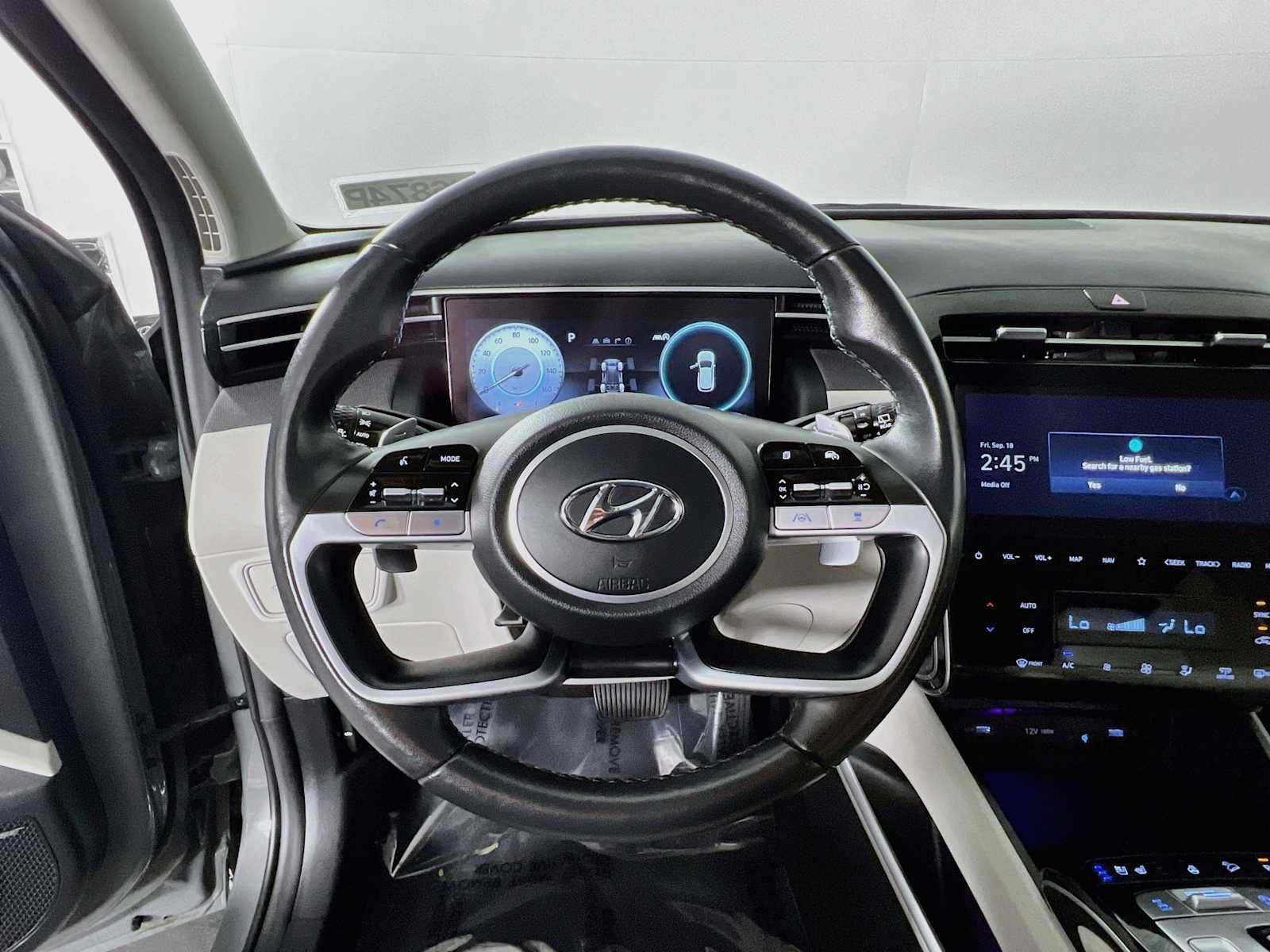Certified 2024 Hyundai Tucson Limited AWD/4WD image 11