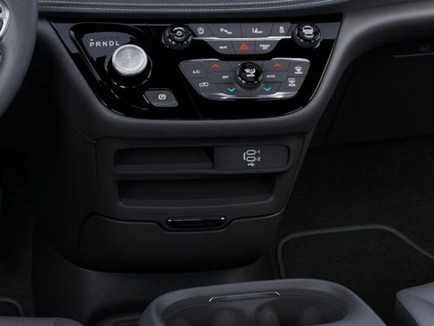 New 2026 Chrysler Pacifica Select FWD image 24