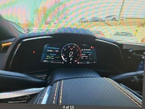 Used 2025 Chevrolet Corvette Stingray Preferred Conv w/ Z51 Performance Package RWD image 4