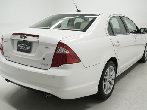 Used 2012 Ford Fusion SEL FWD image 3