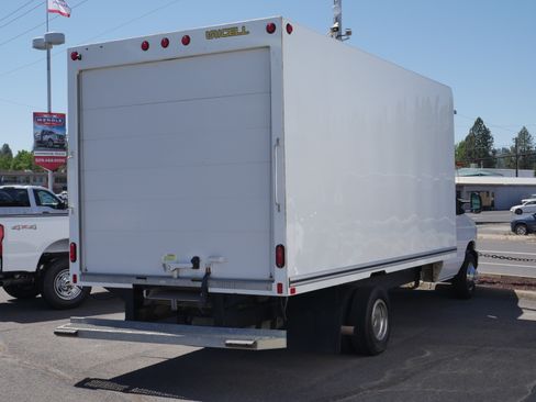 Certified 2024 Ford E-450 and Econoline 450 Super Duty RWD image 14