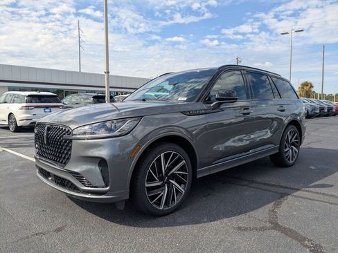 New 2025 Lincoln Aviator Black Label w/ Black Label Special Edition AWD/4WD image 8