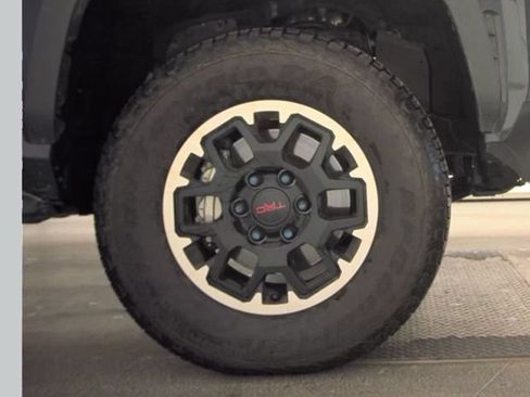Used 2026 Toyota Tacoma TRD Off-Road AWD/4WD image 19