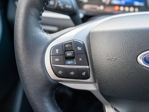 Used 2024 Ford Explorer XLT w/ Equipment Group 202A image 23