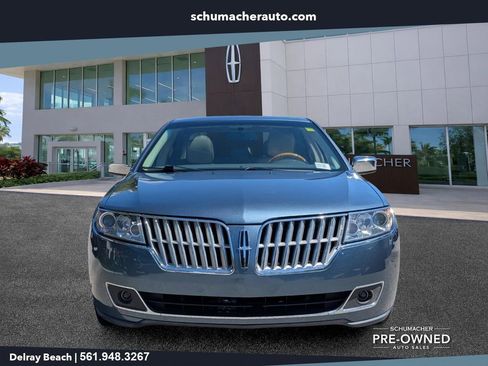 Used 2012 Lincoln MKZ FWD image 2