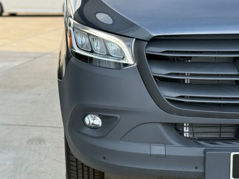 New 2025 Mercedes-Benz Sprinter 2500 image 5