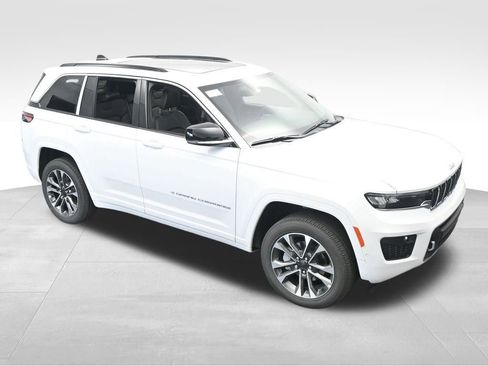 Used 2024 Jeep Grand Cherokee Overland image 49