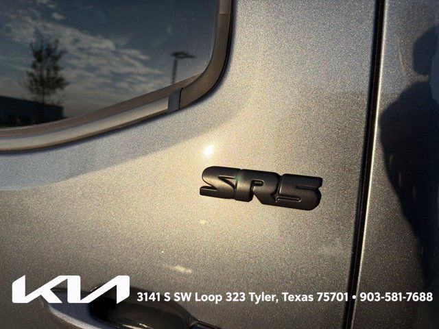 Used 2022 Toyota Tacoma SR5 RWD image 6
