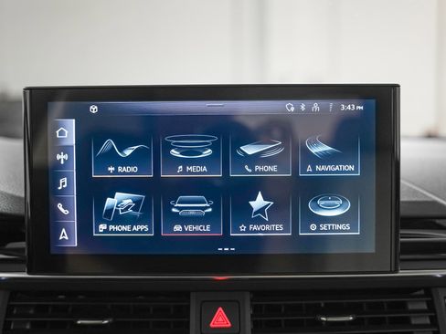 Used 2023 Audi A4 2.0T Premium w/ Convenience Package image 20