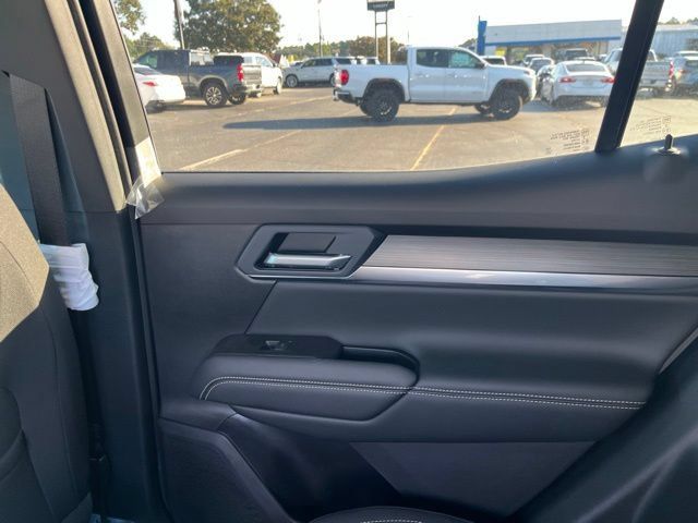 New 2027 GMC Terrain Elevation FWD image 13