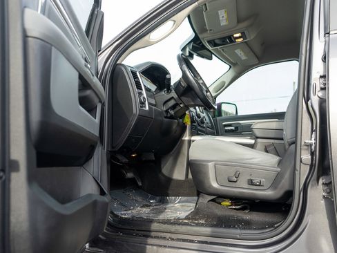 Used 2018 RAM 1500 Big Horn image 12