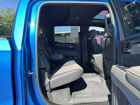 Used 2023 Chevrolet Silverado 1500 ZR2 image 13