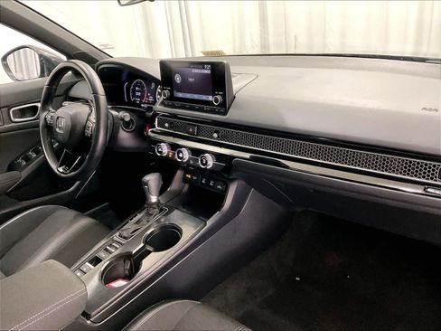 Used 2025 Honda Civic Sport image 14