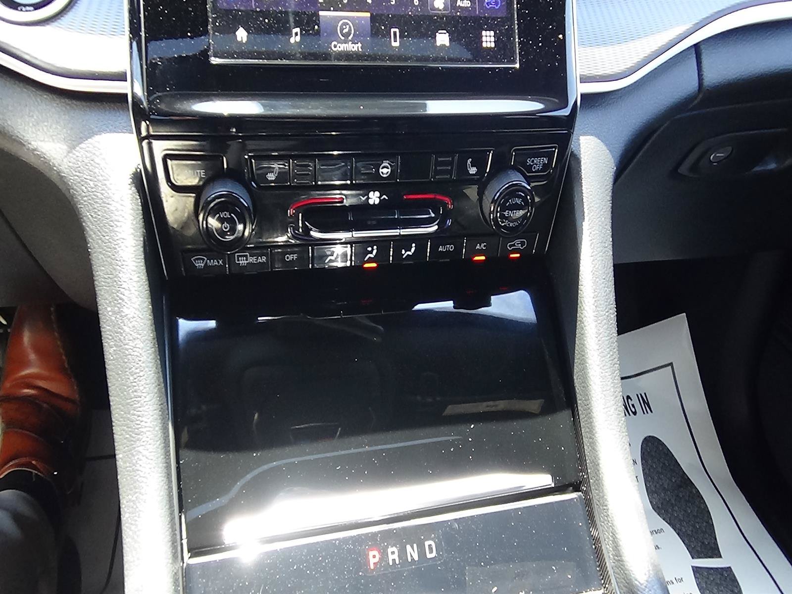 Used 2025 Jeep Grand Cherokee L Altitude AWD/4WD image 29