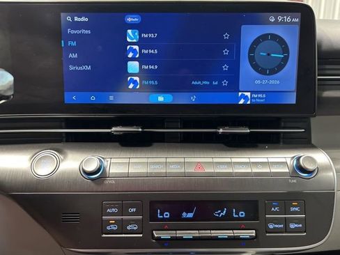 Used 2024 Hyundai Kona SEL AWD/4WD image 28