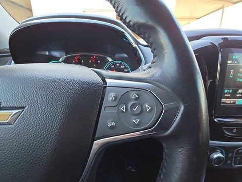 Used 2019 Chevrolet Traverse LT image 12