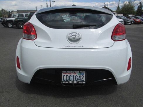 Used 2016 Hyundai Veloster w/ Option Group 02 FWD image 5