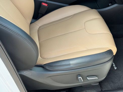 Used 2022 Hyundai Santa Fe Calligraphy AWD/4WD image 14