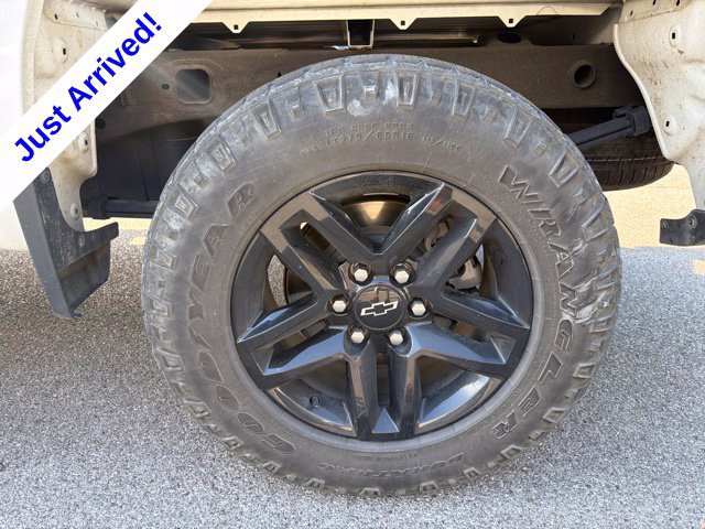 Used 2022 Chevrolet Silverado 1500 Custom Trail Boss w/ LPO, Dark Essentials Package AWD/4WD image 17