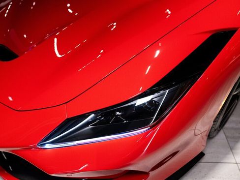 Used 2022 Ferrari F8 Tributo RWD image 9