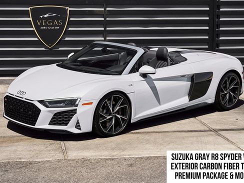 Used 2022 Audi R8 V10 w/ Carbon Exterior Package RWD image 1
