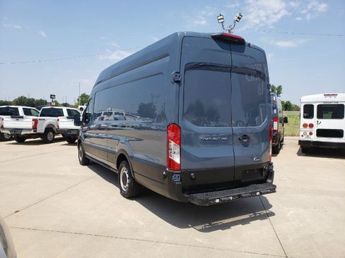 Used 2020 Ford Transit 250 148 High Roof Extended RWD image 9