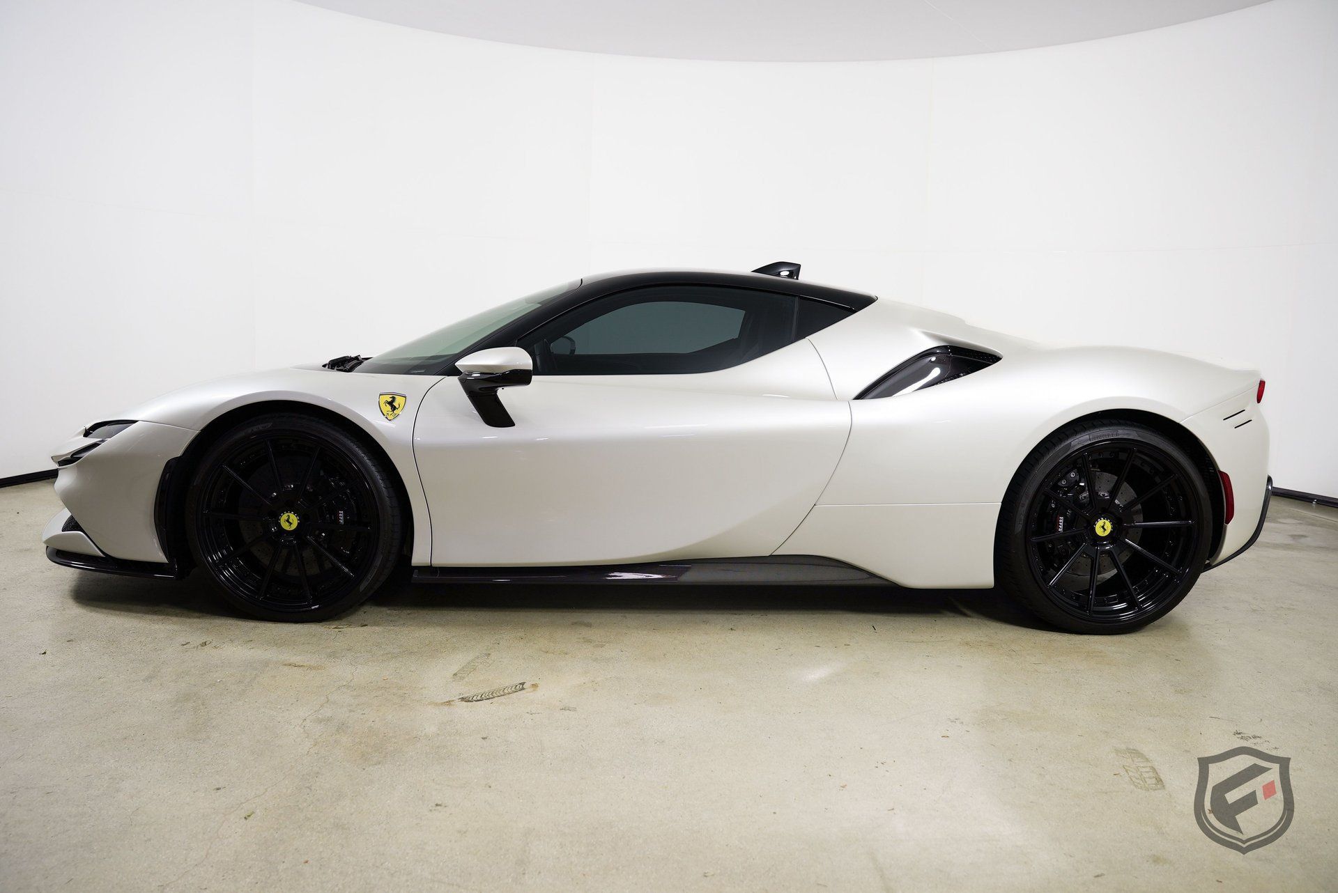 Used 2022 Ferrari SF90 Stradale AWD/4WD image 6