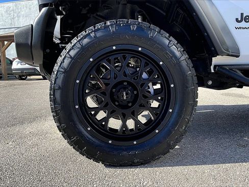 Used 2022 Jeep Wrangler Sport image 34