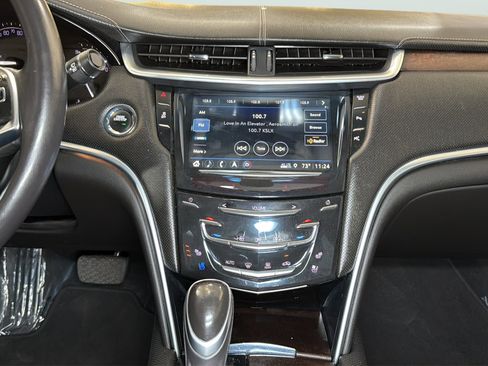Used 2019 Cadillac XTS Luxury FWD image 16