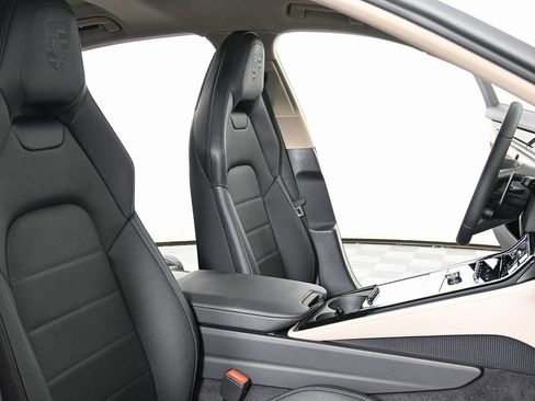 New 2025 Porsche Panamera 4 image 24